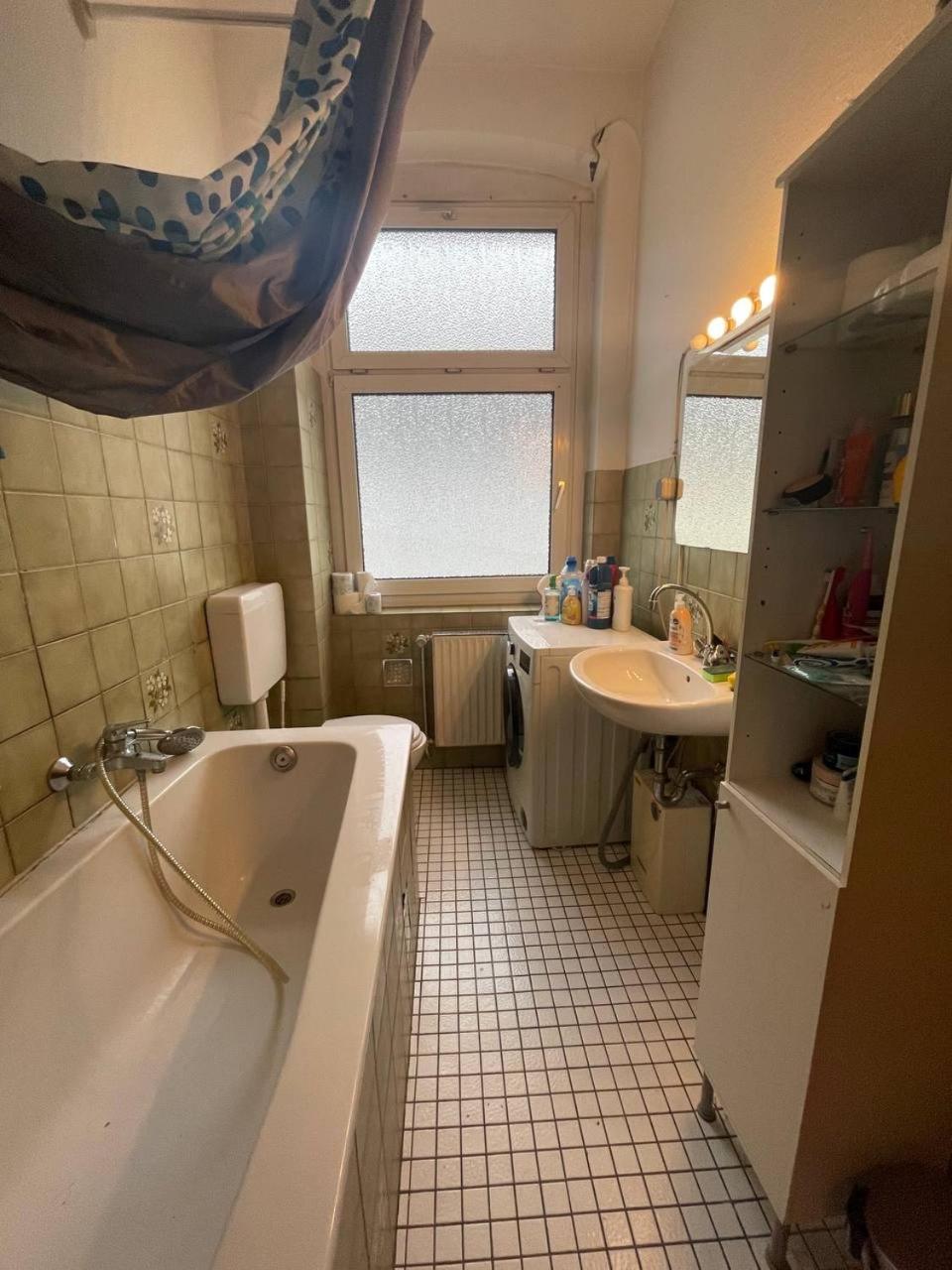 Privatunterkunft Lovely In Nearly Hbf Düsseldorf